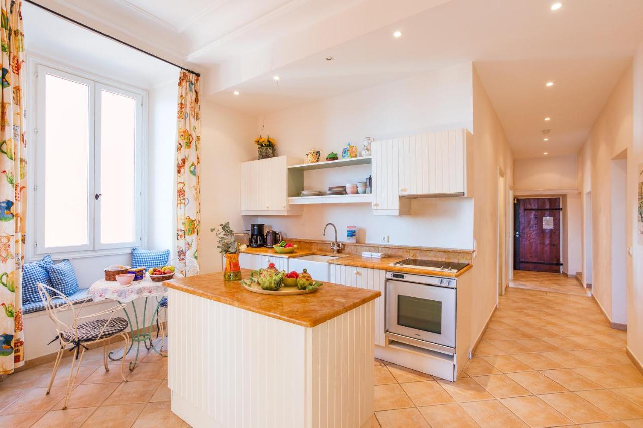 On Villefranche Bay - Ap3040 By Riviera Holiday Homes Bagian luar foto